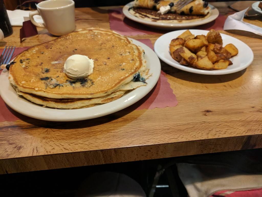 Jennifers Kitchen | restaurant | 574 Chicopee St, Chicopee, MA 01013, USA | 4135327758 OR +1 413-532-7758