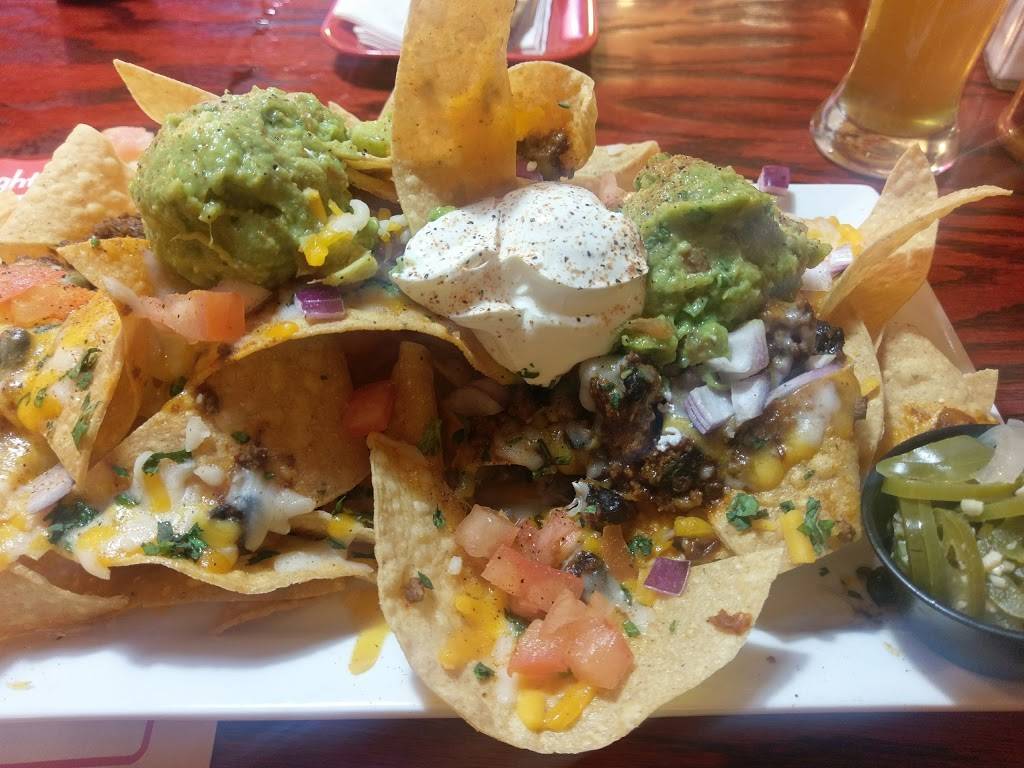 Red Robin Gourmet Burgers and Brews | restaurant | 401 E Dimond Blvd, Anchorage, AK 99515, USA | 9075224321 OR +1 907-522-4321