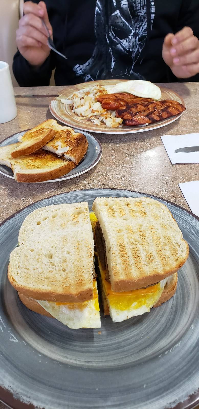 Orcutt Burgers | restaurant | 1771 W Grand Ave, Grover Beach, CA 93433, USA | 8054899801 OR +1 805-489-9801