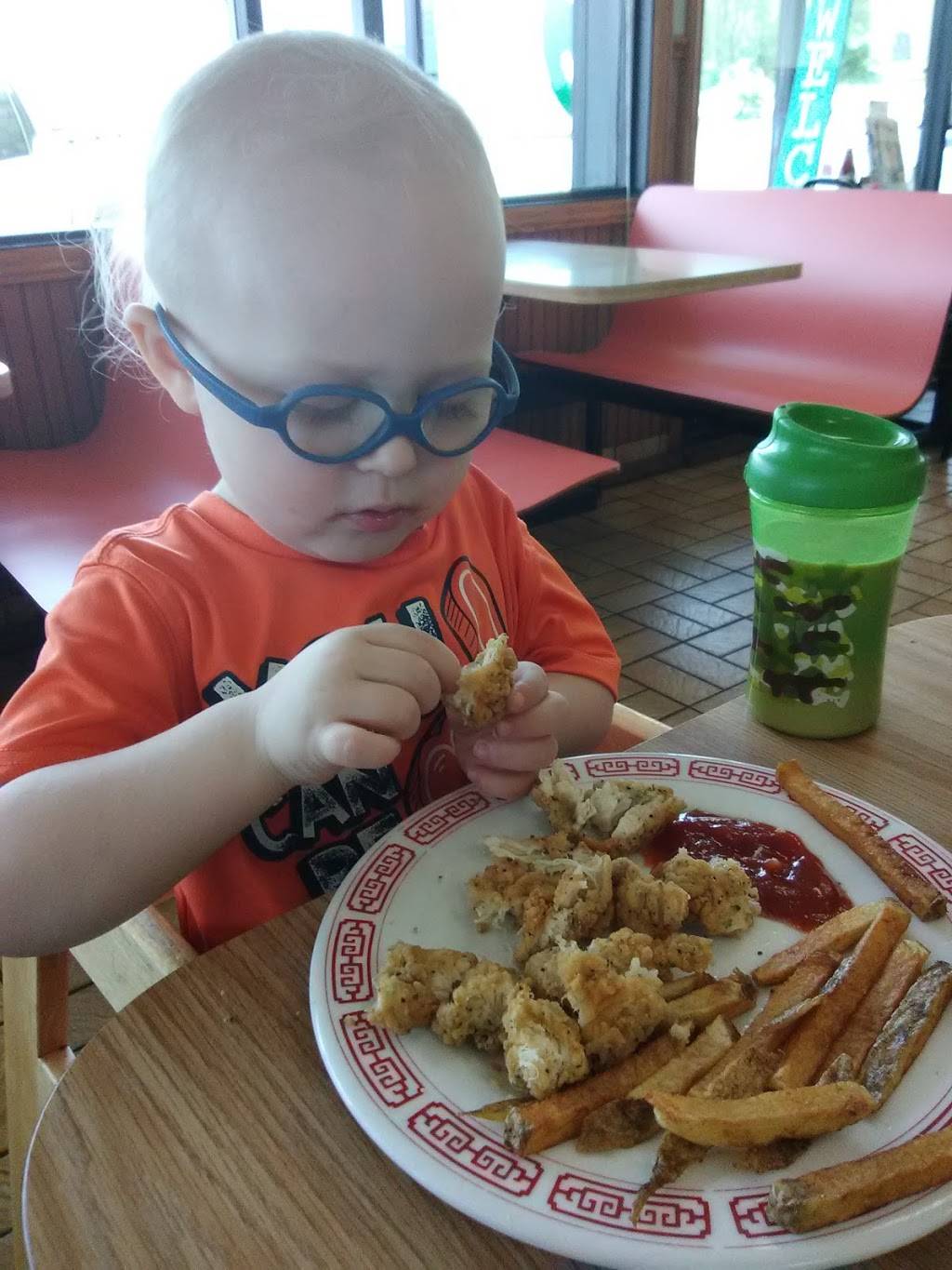 Smillies Family Restaurant | restaurant | 6557 PA-819, Mt Pleasant, PA 15666, USA | 7245475611 OR +1 724-547-5611