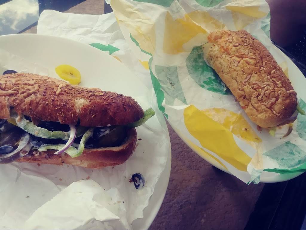 Subway | restaurant | 3479 Precision Dr, Nokomis, FL 34275, USA | 9414848999 OR +1 941-484-8999