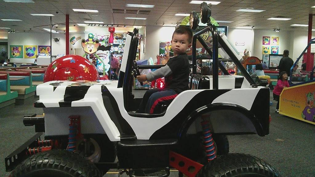 Chuck E. Cheese | restaurant | 15225 W 134th Pl St, Olathe, KS 66062, USA | 9133900901 OR +1 913-390-0901