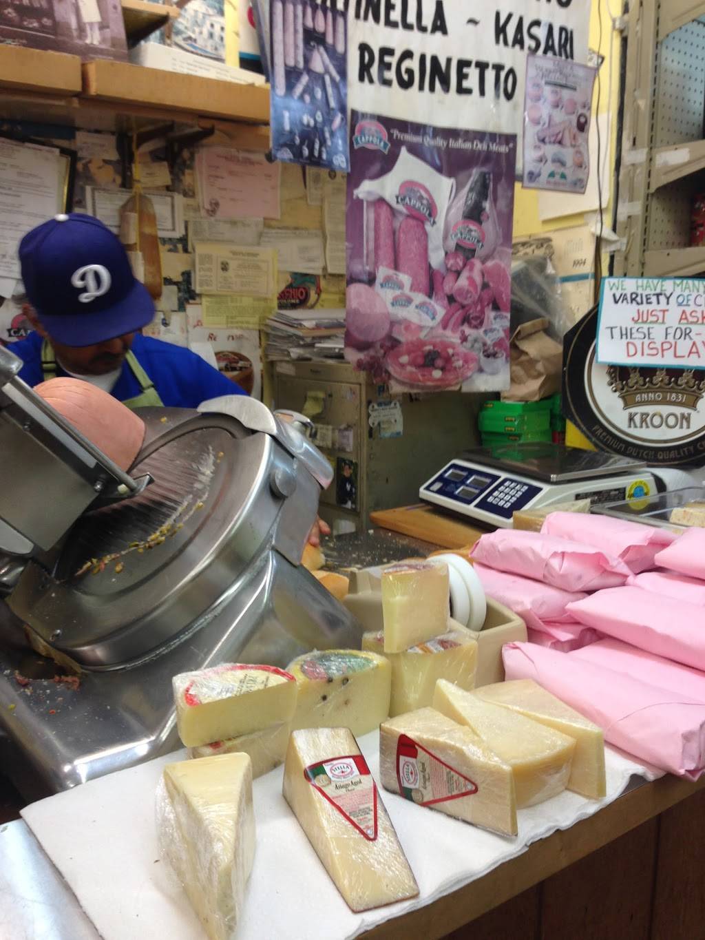 Roma Market | restaurant | 918 N Lake Ave, Pasadena, CA 91104, USA | 6267977748 OR +1 626-797-7748