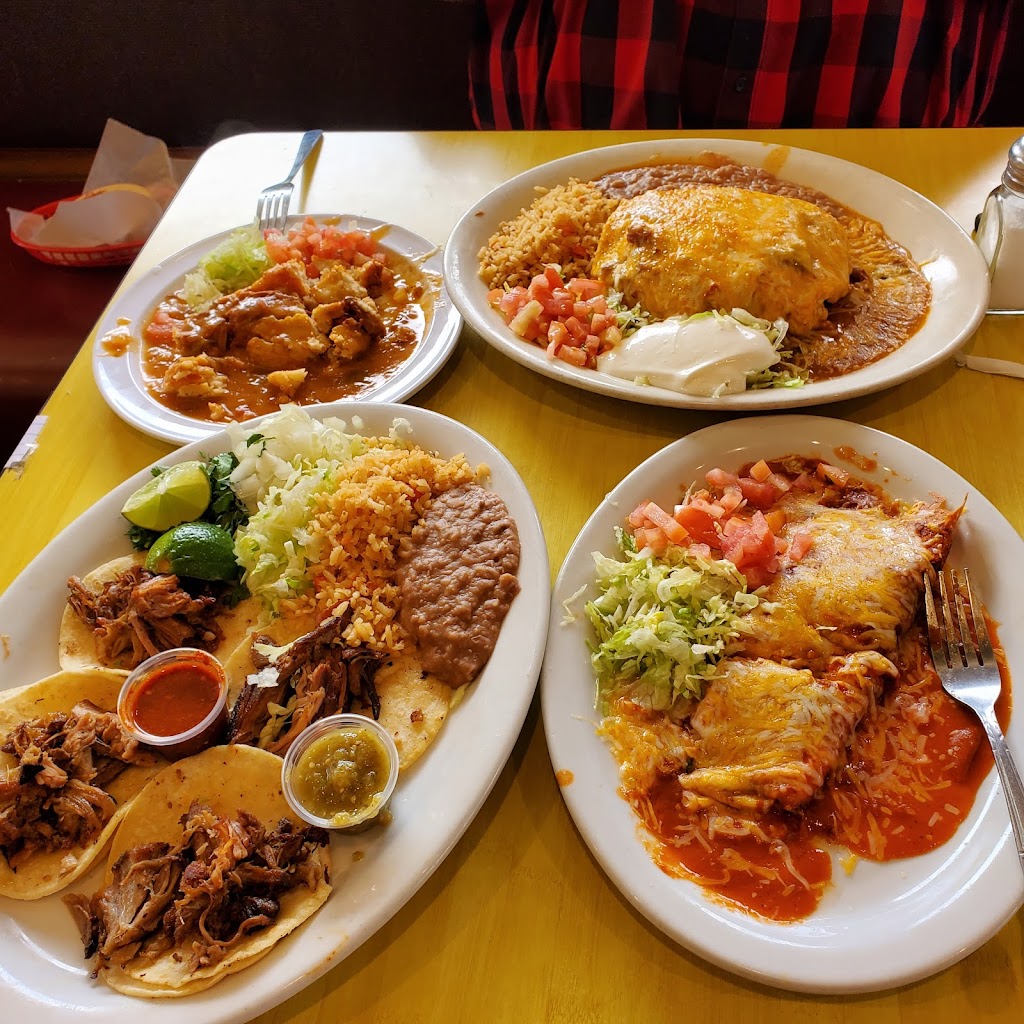 Puerto Nayarit Restaurant | restaurant | 2995 W Jewell Ave, Denver, CO 80219, USA | 3033799272 OR +1 303-379-9272