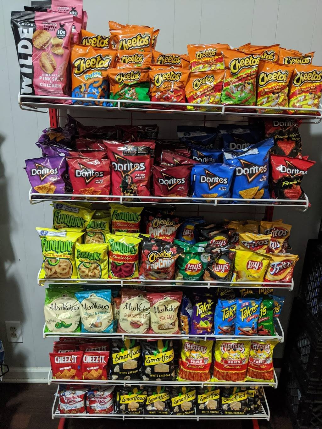 YoSnacks | meal takeaway | 5425 Skyview Dr SW, Atlanta, GA 30331, USA | 7089676225 OR +1 708-967-6225