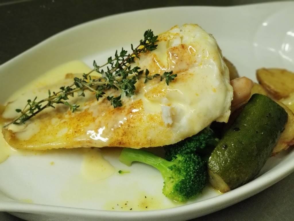 Harpos Restaurant | restaurant | 44 Stevenson Rd S, Oshawa, ON L1J 2K6, Canada | 9054362977 OR +1 905-436-2977