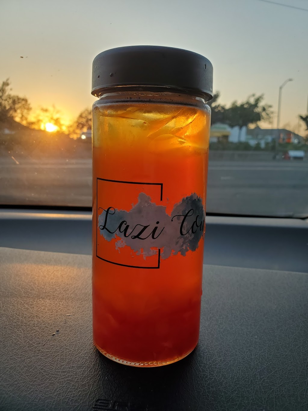 Lazi Cow - Sacramento | cafe | 1582 Howe Ave, Sacramento, CA 95825, USA | 9168915479 OR +1 916-891-5479