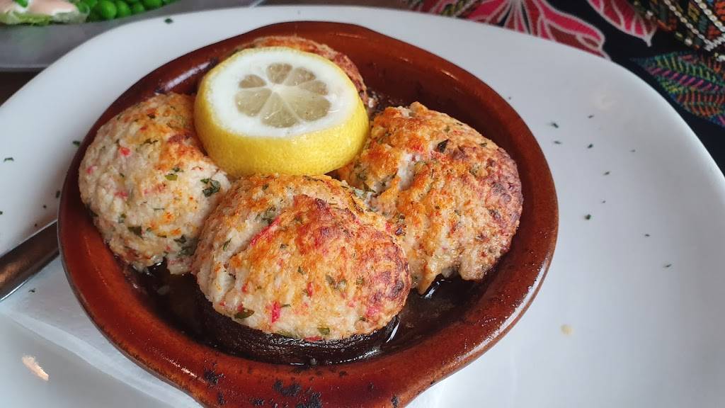 Charleys Boathouse Grill | restaurant | 6241 Estero Blvd, Fort Myers Beach, FL 33931, USA | 2397654700 OR +1 239-765-4700