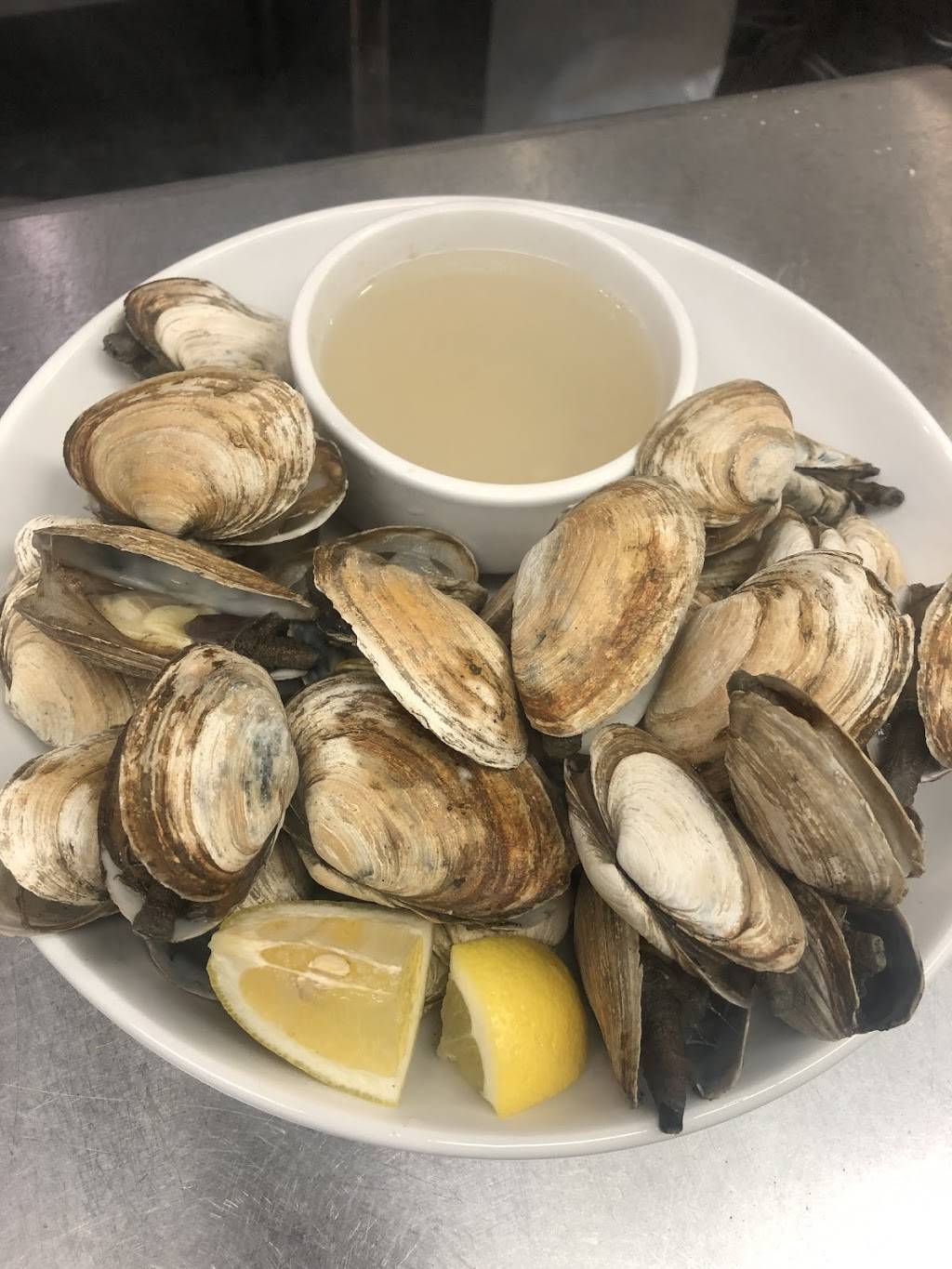 Port Side Restaurant | restaurant | 5627, 321 Great Island Rd, Narragansett, RI 02882, USA | 4017833821 OR +1 401-783-3821