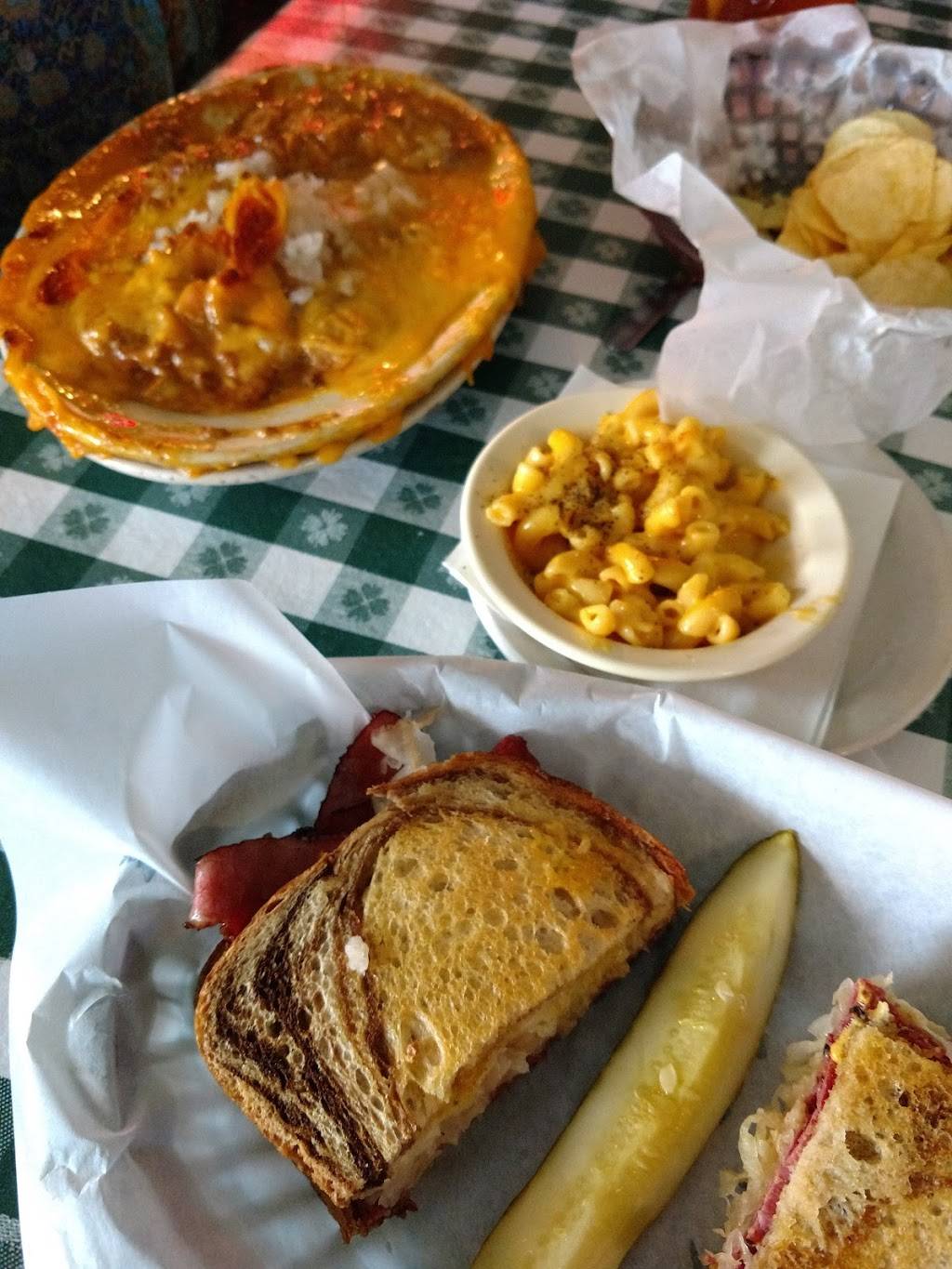 Pats Place | restaurant | 202 S Union Ave, New Braunfels, TX 78130, USA | 8306259070 OR +1 830-625-9070