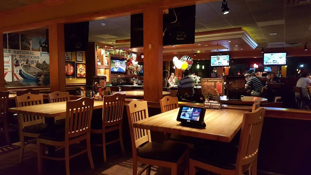 Applebees Grill + Bar | restaurant | 45480 Miramar Way, California, MD 20619, USA | 3018621573 OR +1 301-862-1573