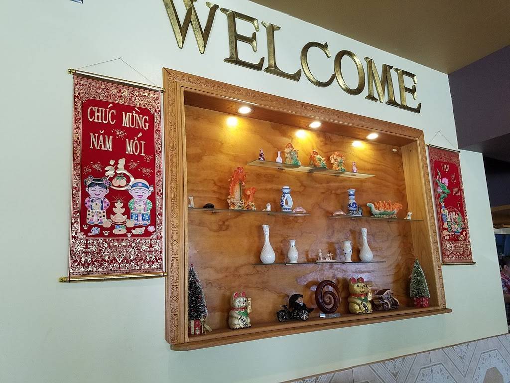 Pho Hung Restaurant | restaurant | 4125 E Belknap St #107, Haltom City, TX 76111, USA | 8178319888 OR +1 817-831-9888