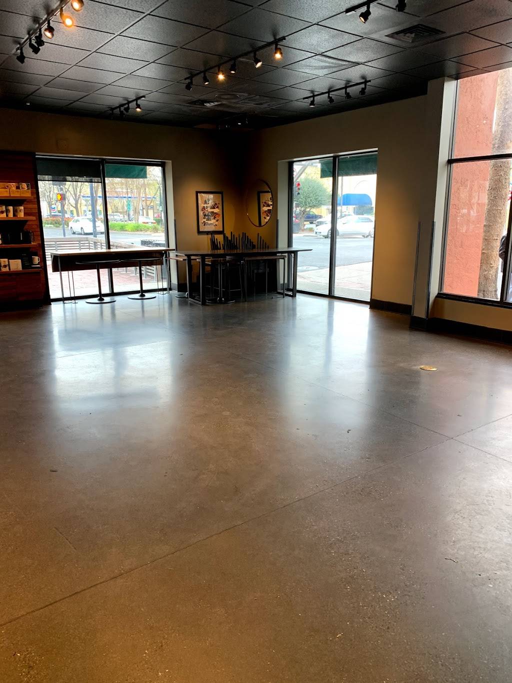 Starbucks | cafe | 2118 Willow Pass Rd #100A, Concord, CA 94520, USA | 9256895357 OR +1 925-689-5357