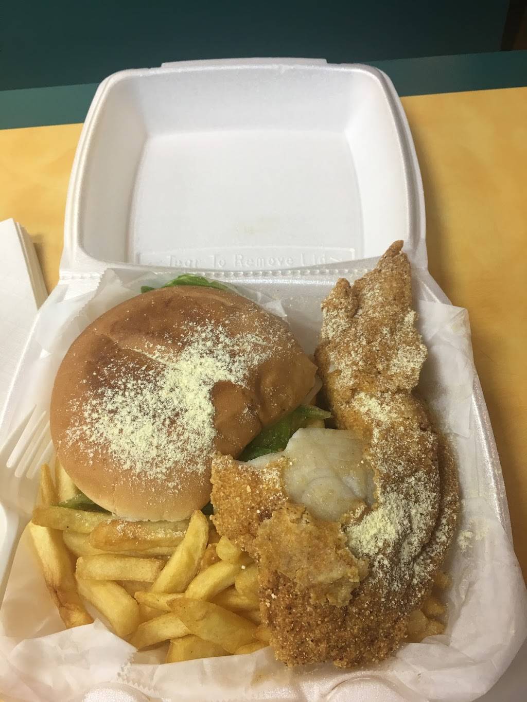 Sharks Fish & Chicken | restaurant | 9759 Forest Ln, Dallas, TX 75243, USA | 2145752227 OR +1 214-575-2227