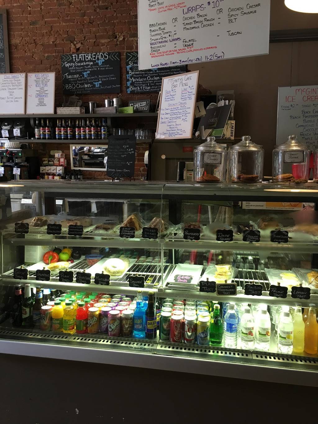 McGintys Cafe | restaurant | 45 N Sykes St, Meaford, ON N4L 1V9, Canada | 5195380092 OR +1 519-538-0092