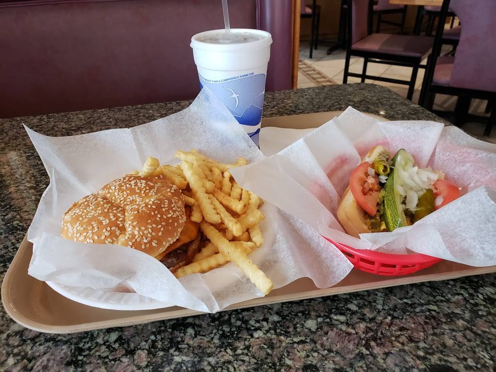 Boobys | restaurant | 8161 N Milwaukee Ave, Niles, IL 60714, USA | 8479664733 OR +1 847-966-4733