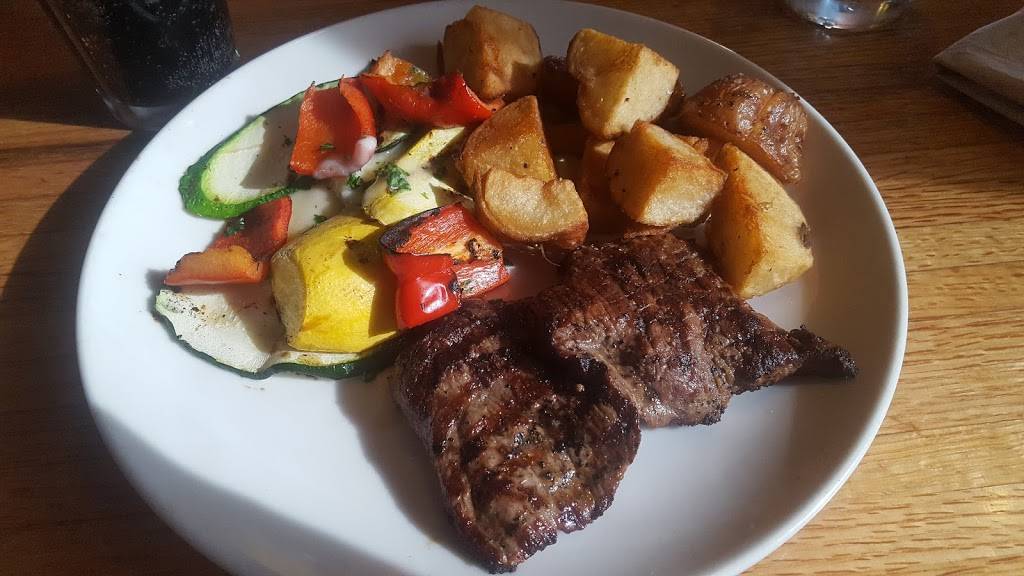 Applebees Grill + Bar | restaurant | 2046 W Redlands Blvd, Redlands, CA 92373, USA | 9093357372 OR +1 909-335-7372