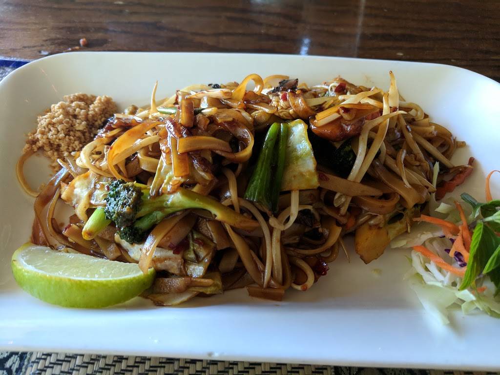 Sweet Basil Thai Bistro | restaurant | 1800 S Loop 288 #224, Denton, TX 76205, USA | 9404846080 OR +1 940-484-6080