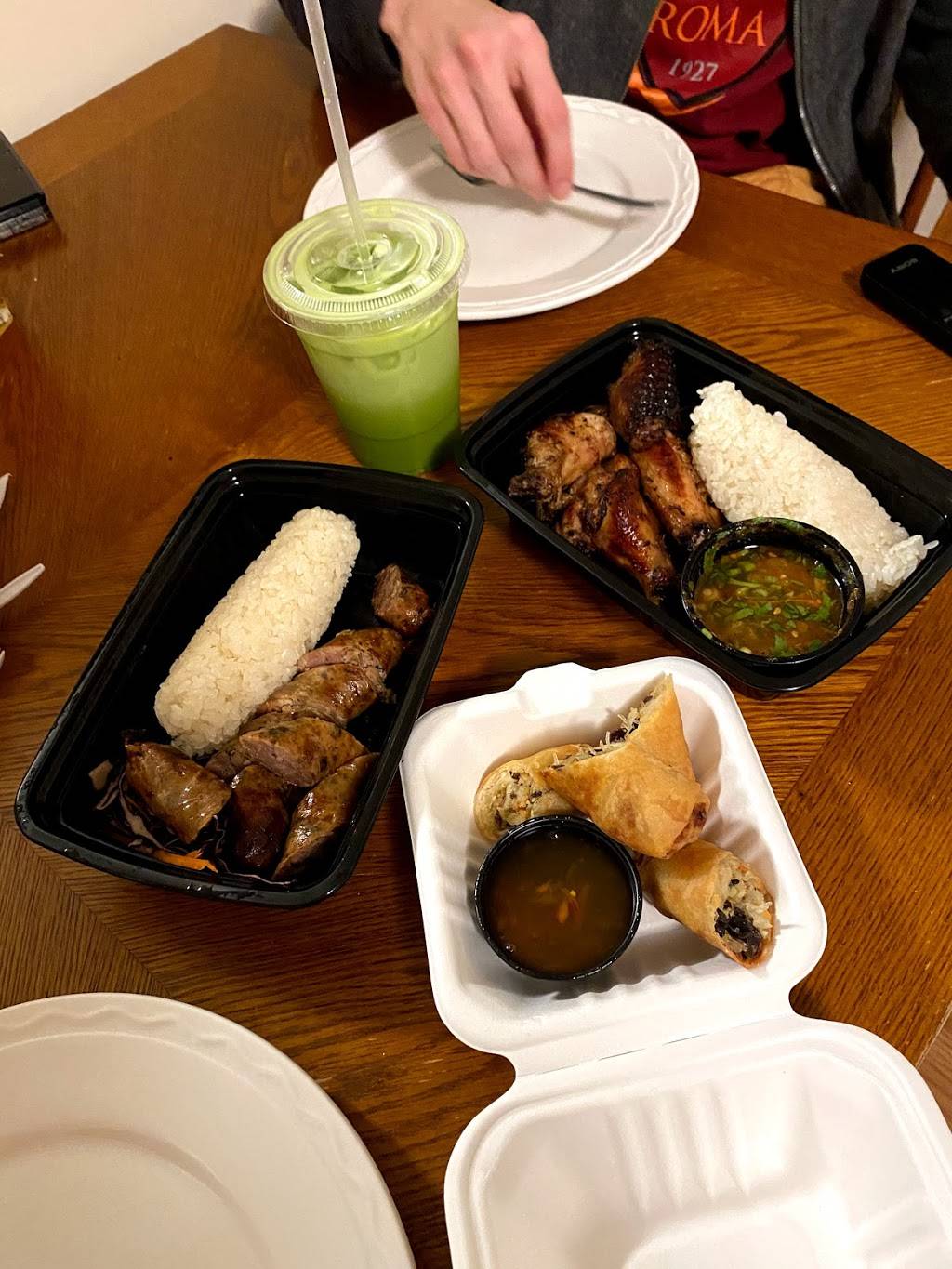 Charming Elephant | restaurant | 2324 Boston St, Baltimore, MD 21224, USA | 4437087762 OR +1 443-708-7762