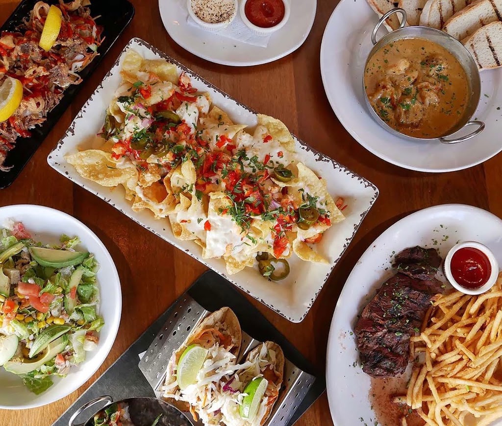 Hutch American Bistro | restaurant | 3301 N Clark St, Chicago, IL 60657, USA | 7732481155 OR +1 773-248-1155