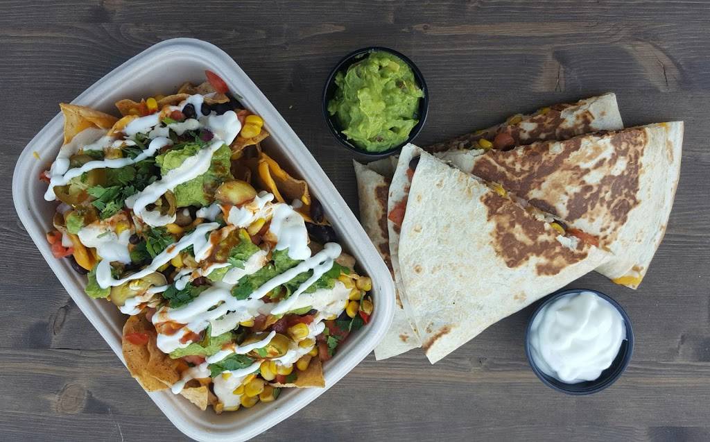 Chorizo Fresh Mex | restaurant | Clarkson Crossing Shopping Centre, 950 Southdown Rd, Mississauga, ON L5J 2Y4, Canada | 9058226988 OR +1 905-822-6988