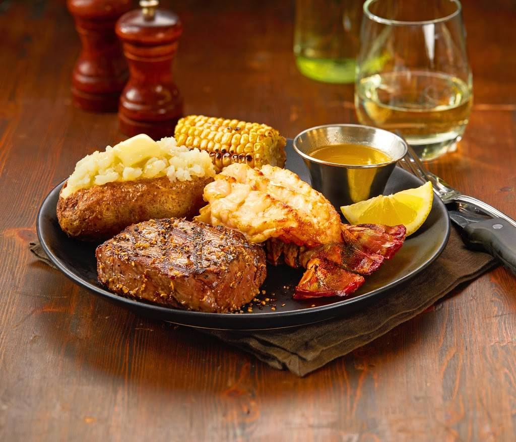 Chucks Roadhouse Bar & Grill | restaurant | 666 Wonderland Rd N, London, ON N6H 4K9, Canada | 5196015707 OR +1 519-601-5707