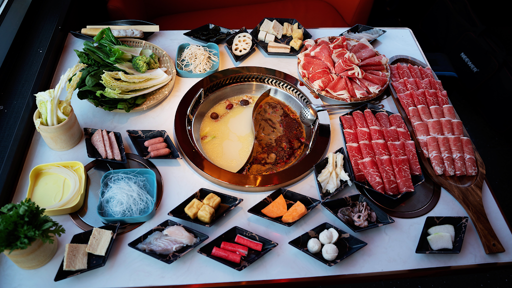 Hot Pot Hero Gaithersburg | restaurant | 100 Paramount Park Dr, Gaithersburg, MD 20879, USA | 3019770404 OR +1 301-977-0404