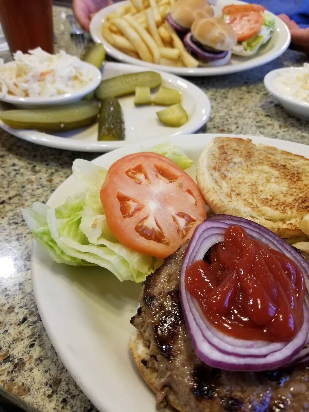 Esquire | restaurant | 105-45 Cross Bay Blvd, Jamaica, NY 11417, USA | 7188457600 OR +1 718-845-7600