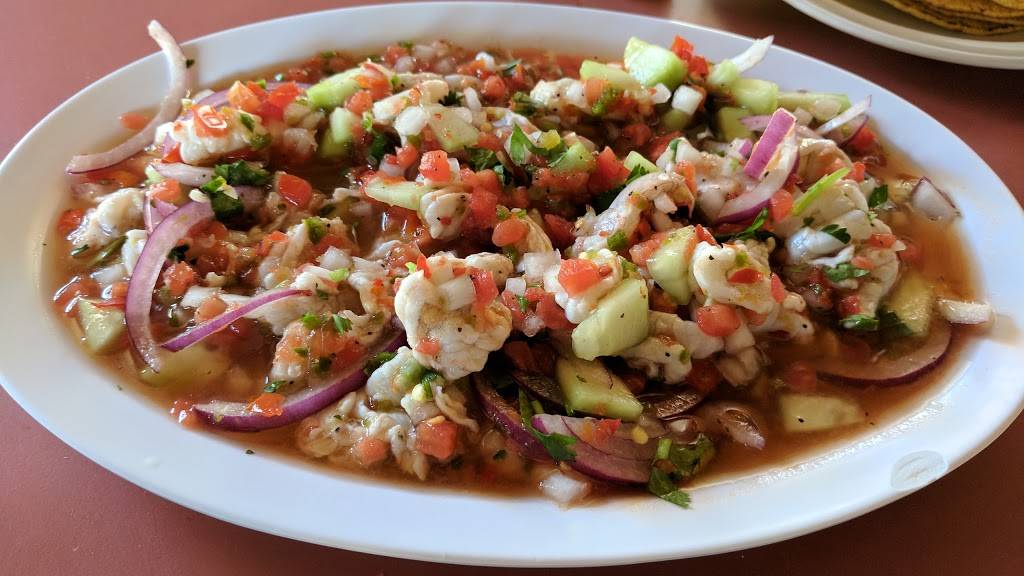 El Campeon | restaurant | 1175 Harvard Blvd, Santa Paula, CA 93060, USA | 8052297257 OR +1 805-229-7257