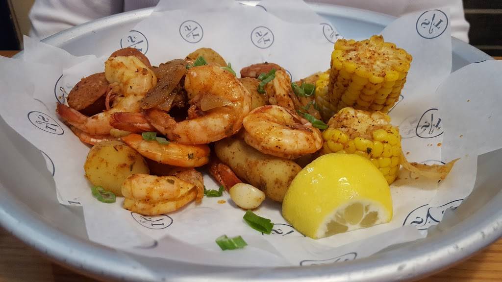 Salt Traders Coastal Cooking | restaurant | 2850 N Interstate Hwy 35, Round Rock, TX 78681, USA | 5123519724 OR +1 512-351-9724