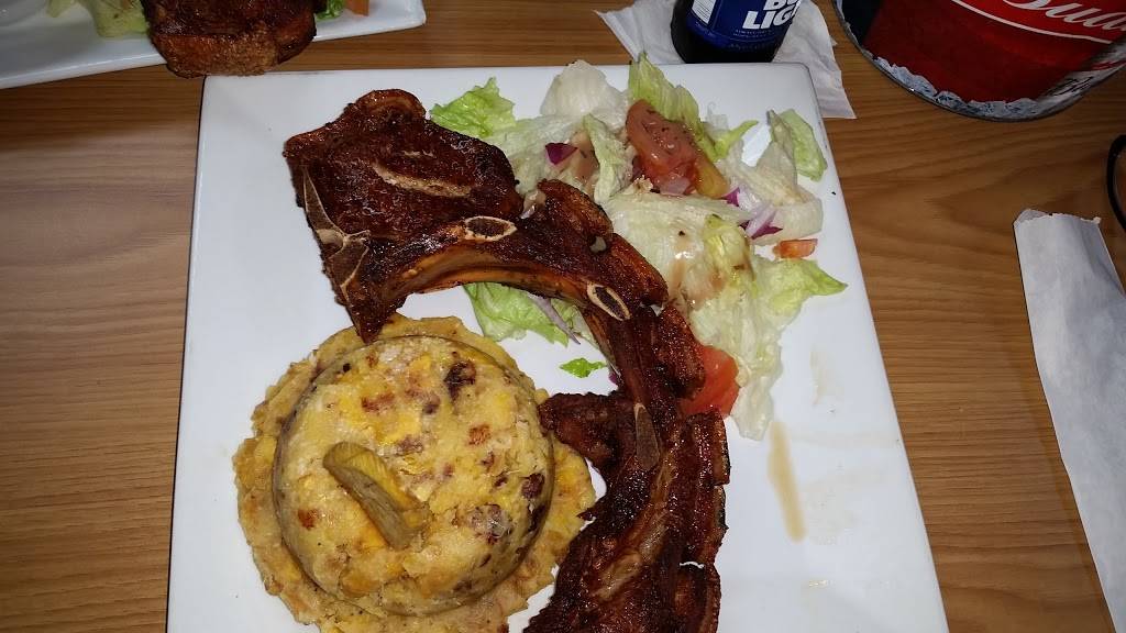 Miguelos Cafe & Bar | restaurant | 1201 N Main St, Kissimmee, FL 34744, USA | 4079786364 OR +1 407-978-6364