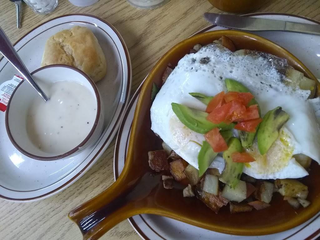 Hasslers Restaurant | cafe | 333 S Porter Ave, Norman, OK 73071, USA | 4053606722 OR +1 405-360-6722