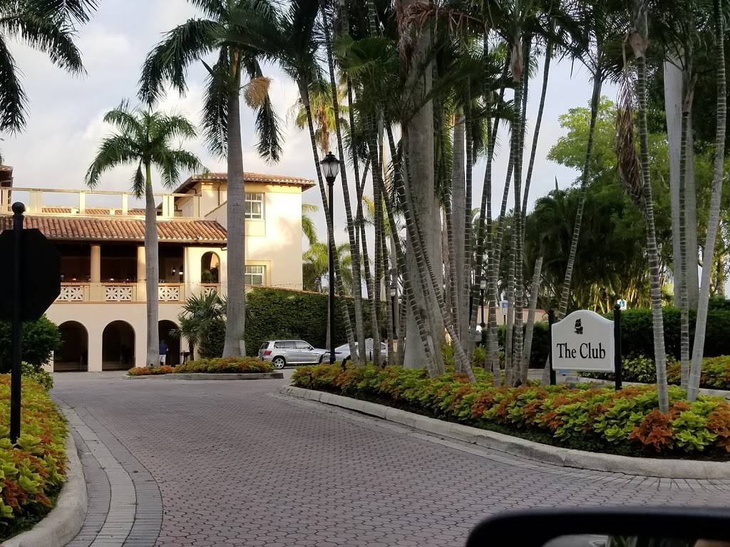 Deering Bay Yacht & Country Club | restaurant | 13610 Deering Bay Dr, Miami, FL 33158, USA | 3052542111 OR +1 305-254-2111