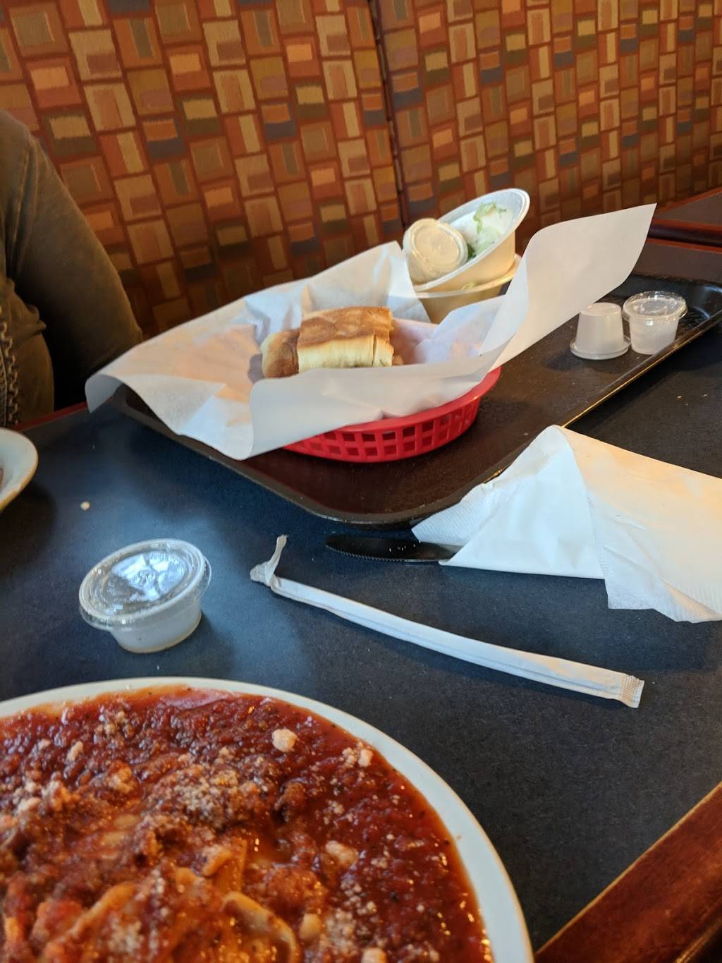 Michaels Italian Feast | restaurant | 1006 Peoria St, Washington, IL 61571, USA | 3094441984 OR +1 309-444-1984