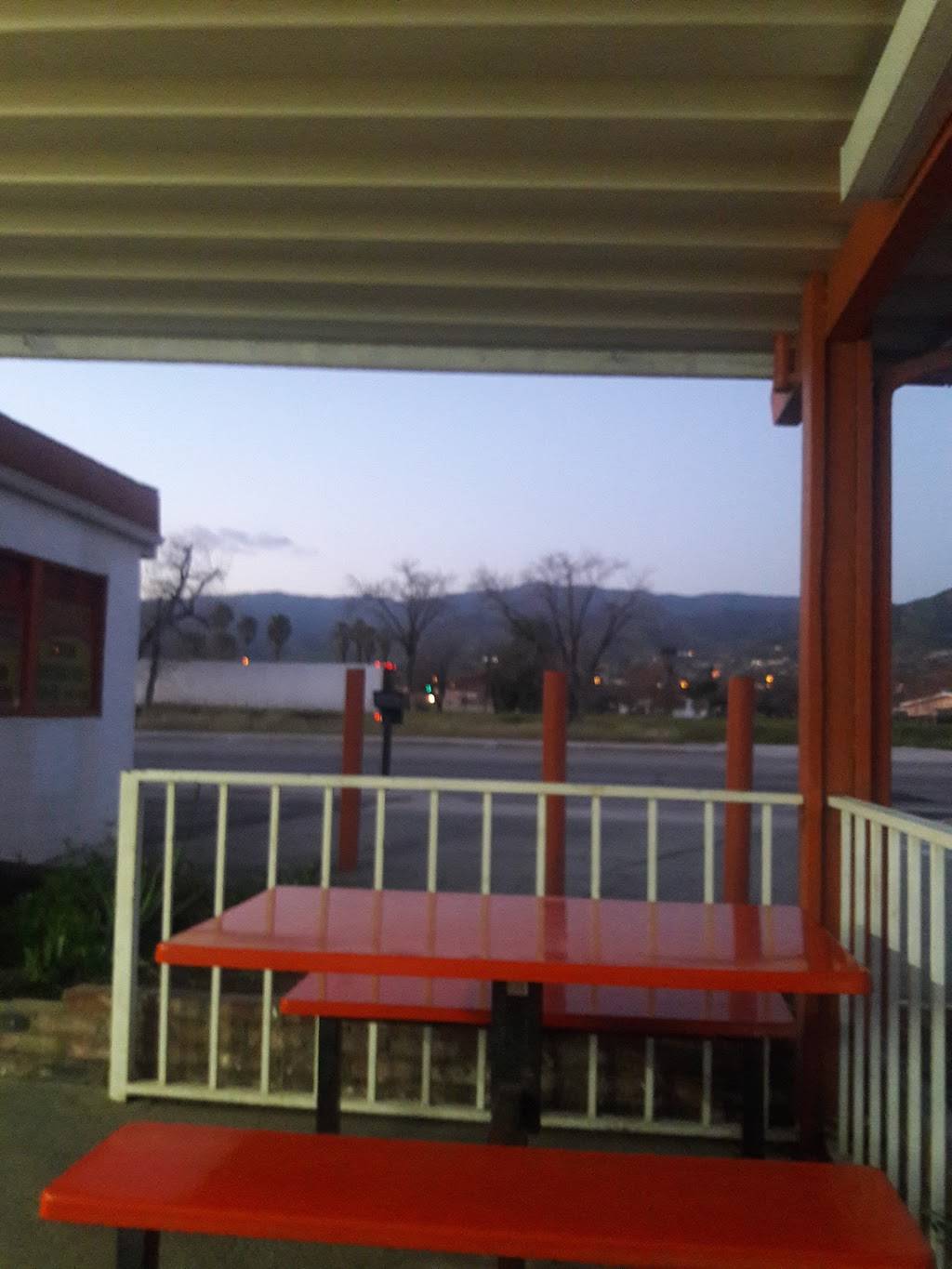 Pepitos Drive In | restaurant | 26539 Base Line St, Highland, CA 92346, USA | 9098629968 OR +1 909-862-9968