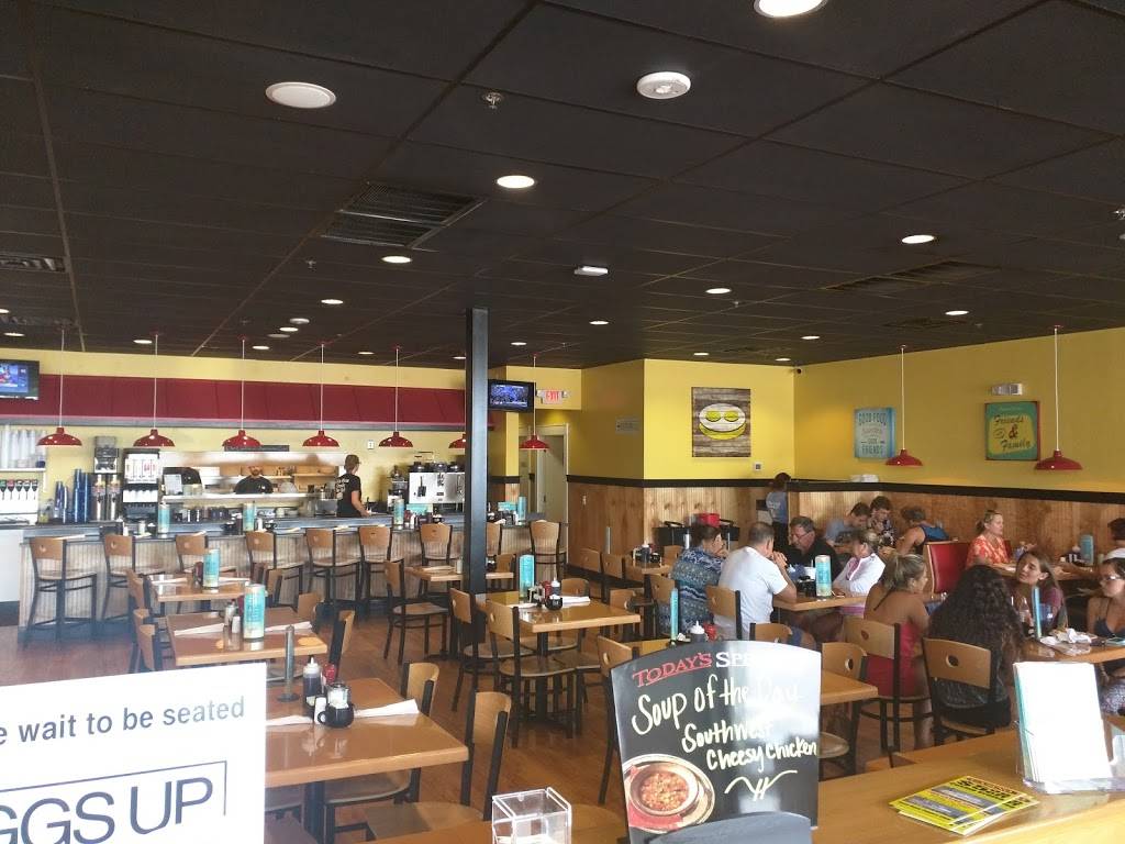 Eggs Up Grill | restaurant | 732 Main St, North Myrtle Beach, SC 29582, USA | 8432734077 OR +1 843-273-4077