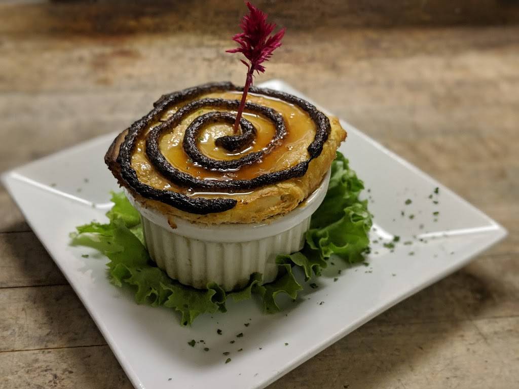 Clearbrook Golf Club & The Grill Room at Clearbrook | restaurant | 6494 Clearbrook Dr, Saugatuck, MI 49453, USA | 2698572000 OR +1 269-857-2000