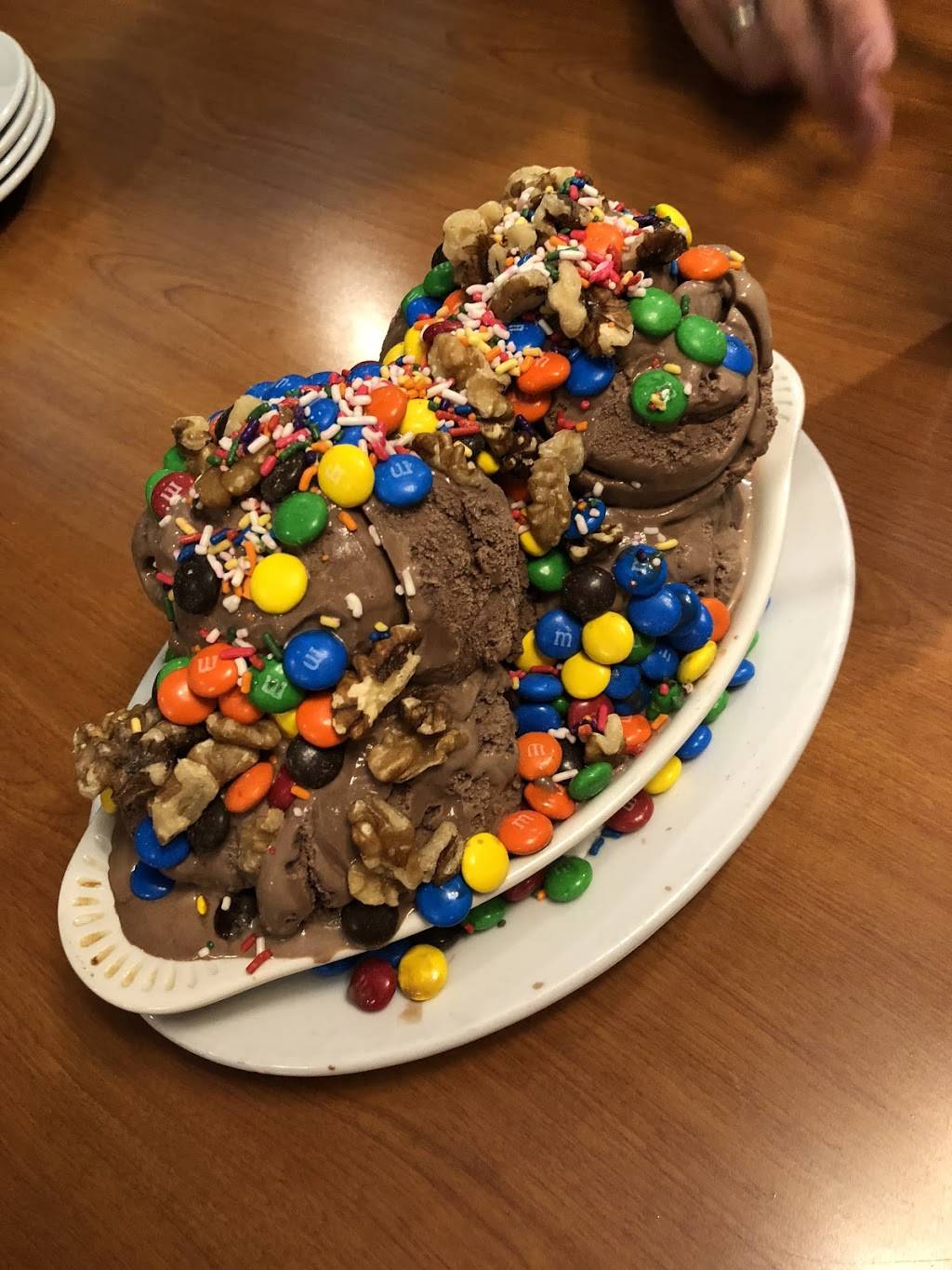 Franklin Square Diner | restaurant | 813 Hempstead Turnpike, Franklin Square, NY 11010, USA | 5166869911 OR +1 516-686-9911