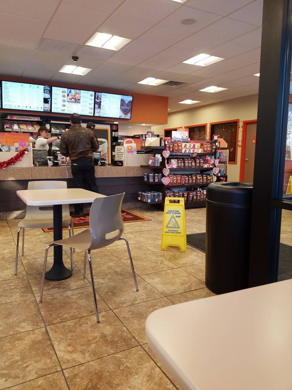 Dunkin | bakery | 22 Western Ave, Augusta, ME 04330, USA | 2076212547 OR +1 207-621-2547