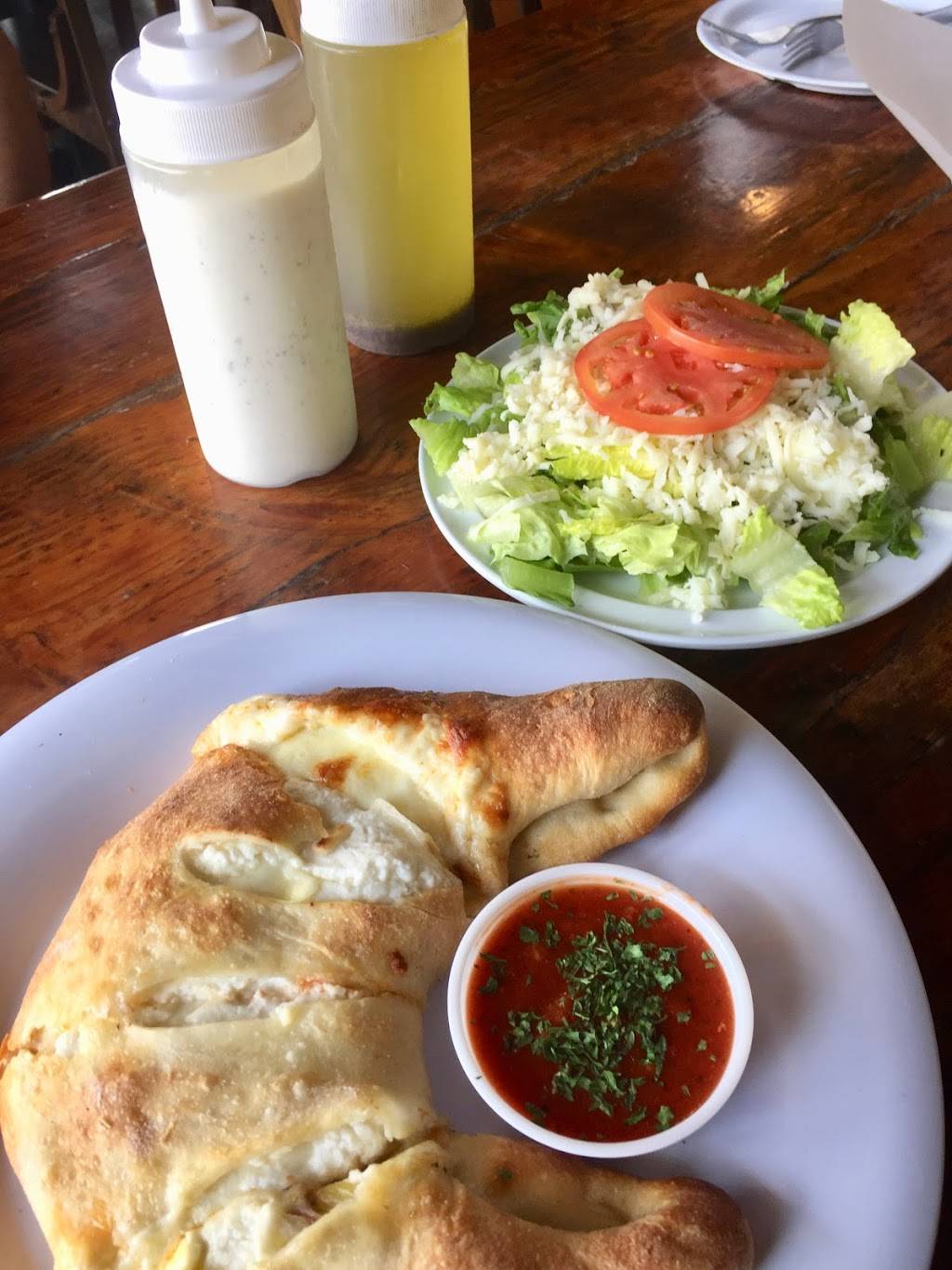 Ginos Pizza | restaurant | and F, 383 Ave Of The Flags UNIT E, Buellton, CA 93427, USA | 8056889442 OR +1 805-688-9442