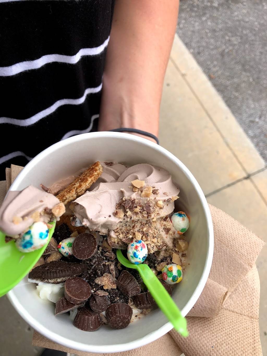 Yogurt Mountain | restaurant | 326 Sutton Rd Suite N Suite N, Owens Cross Roads, AL 35763, USA | 2564696413 OR +1 256-469-6413