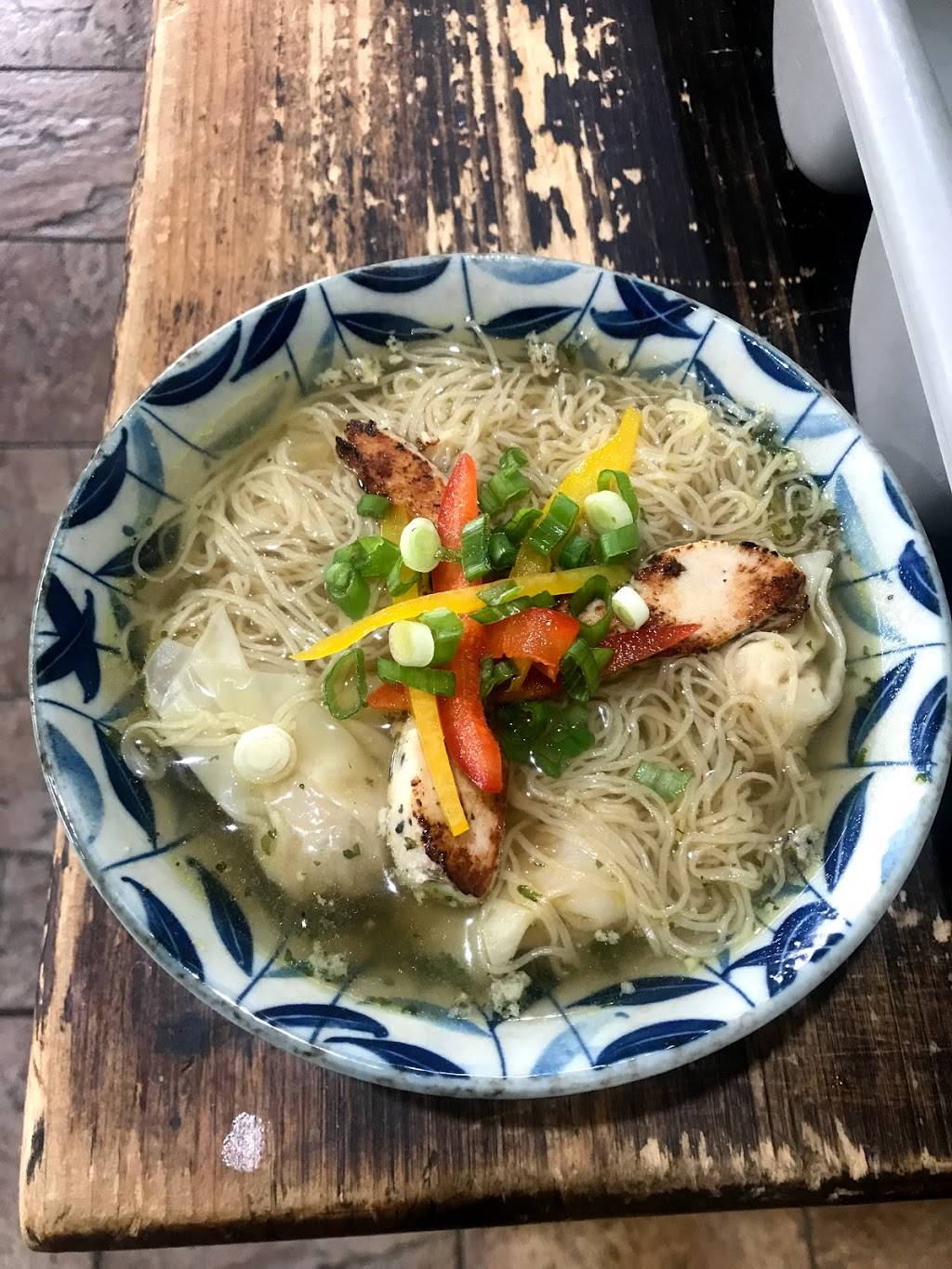 Alexs Grill | restaurant | 2345 Wyecroft Rd Unit19, Oakville, ON L6L 6L8, Canada | 9058252111 OR +1 905-825-2111