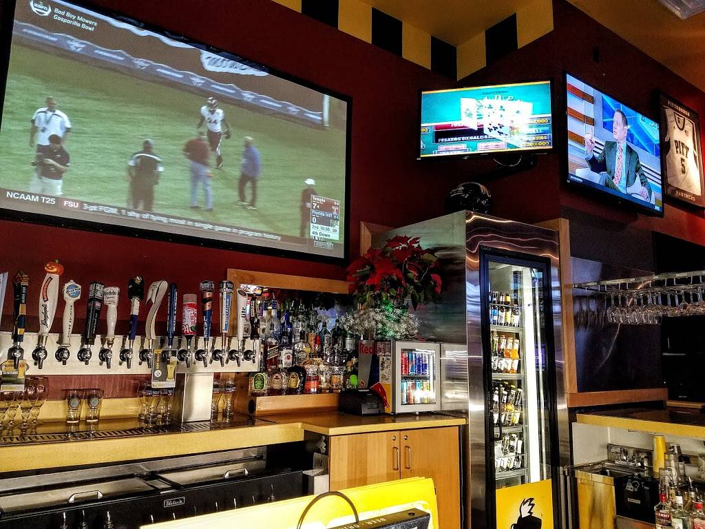 Buffalo Wild Wings | meal takeaway | 20215 Rte 19, Cranberry Twp, PA 16066, USA | 7247429464 OR +1 724-742-9464