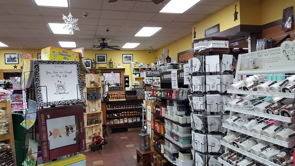 McDonalds | cafe | 44 Sterrett Rd, Fairfield, VA 24435, USA | 5404580400 OR +1 540-458-0400