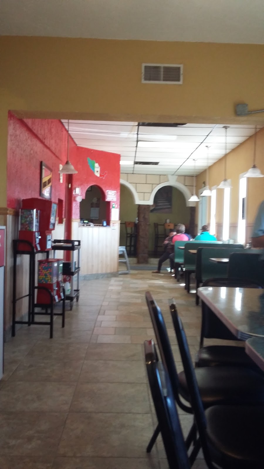 Lo Mejor De Michoacan | restaurant | 401 E Pacific St, Lexington, NE 68850, USA | 3083242936 OR +1 308-324-2936