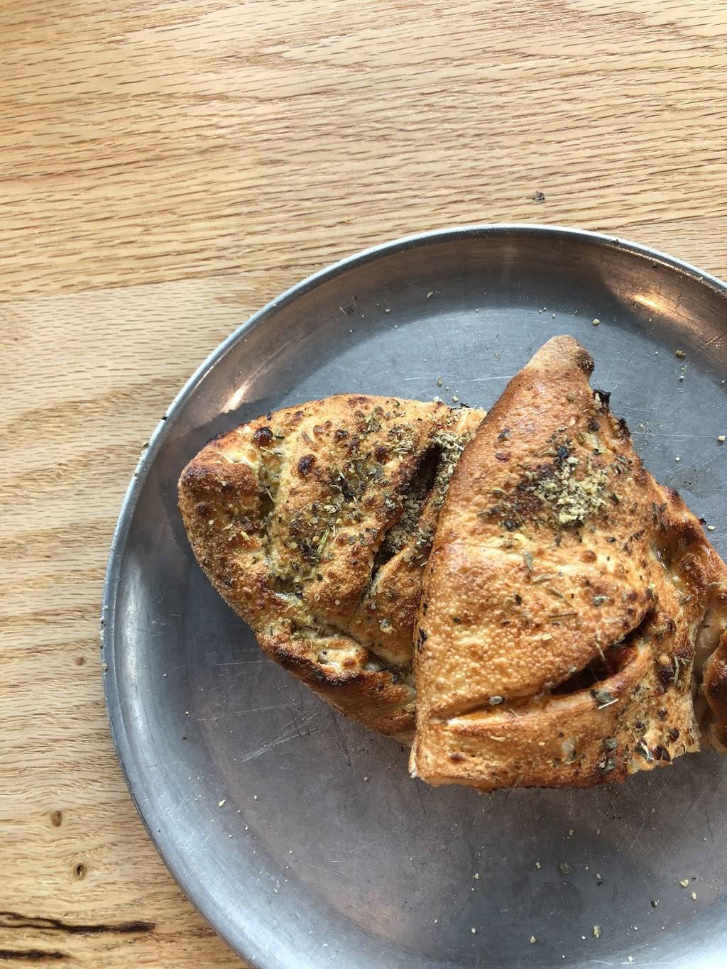 Toppd Pizza Lenexa Public Market | restaurant | 8750 Penrose Ln, Lenexa, KS 66219, USA | 9136777070 OR +1 913-677-7070