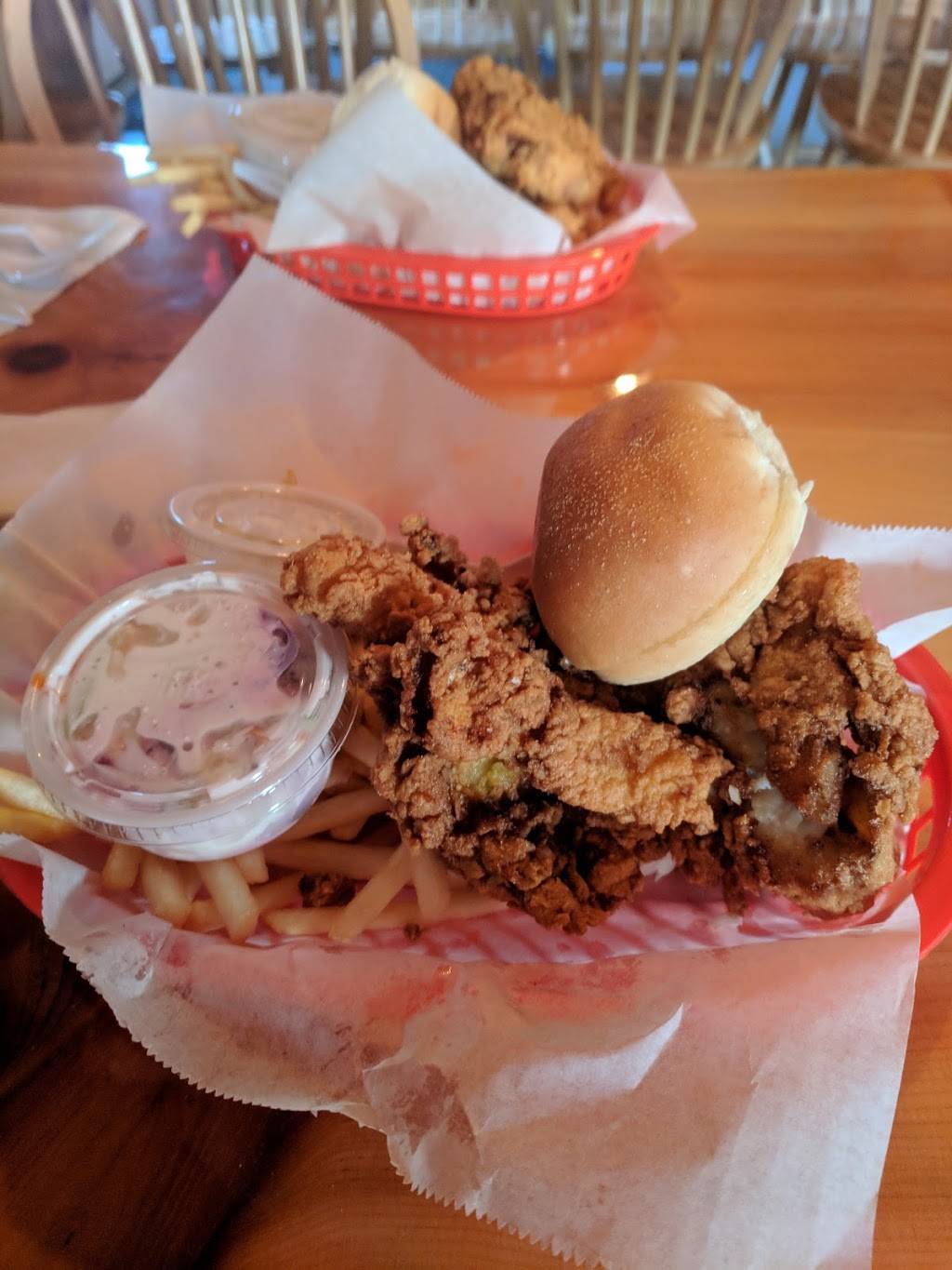 MJEK Seafood & Grill | restaurant | 239 Lakeview Dr, China, ME 04358, USA | 2072159481 OR +1 207-215-9481