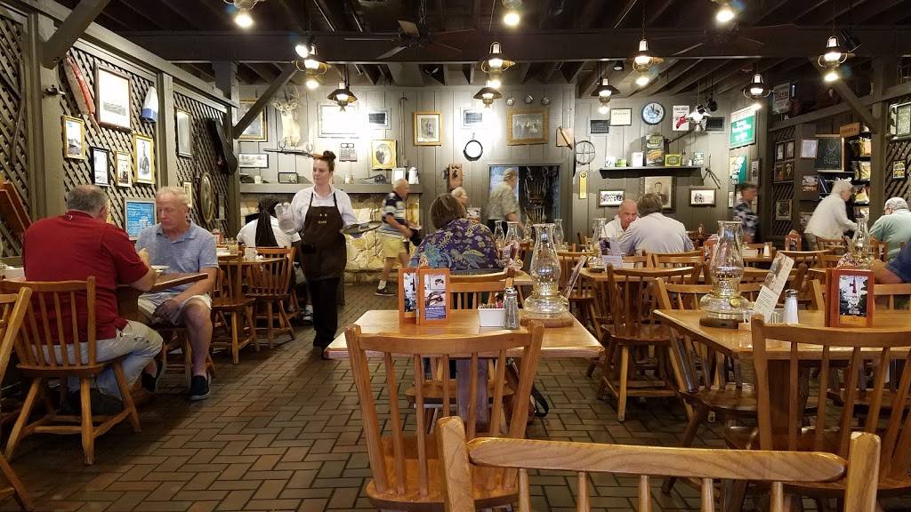 Cracker Barrel Old Country Store | restaurant | 636 67th St Cir E, Bradenton, FL 34208, USA | 9417467886 OR +1 941-746-7886