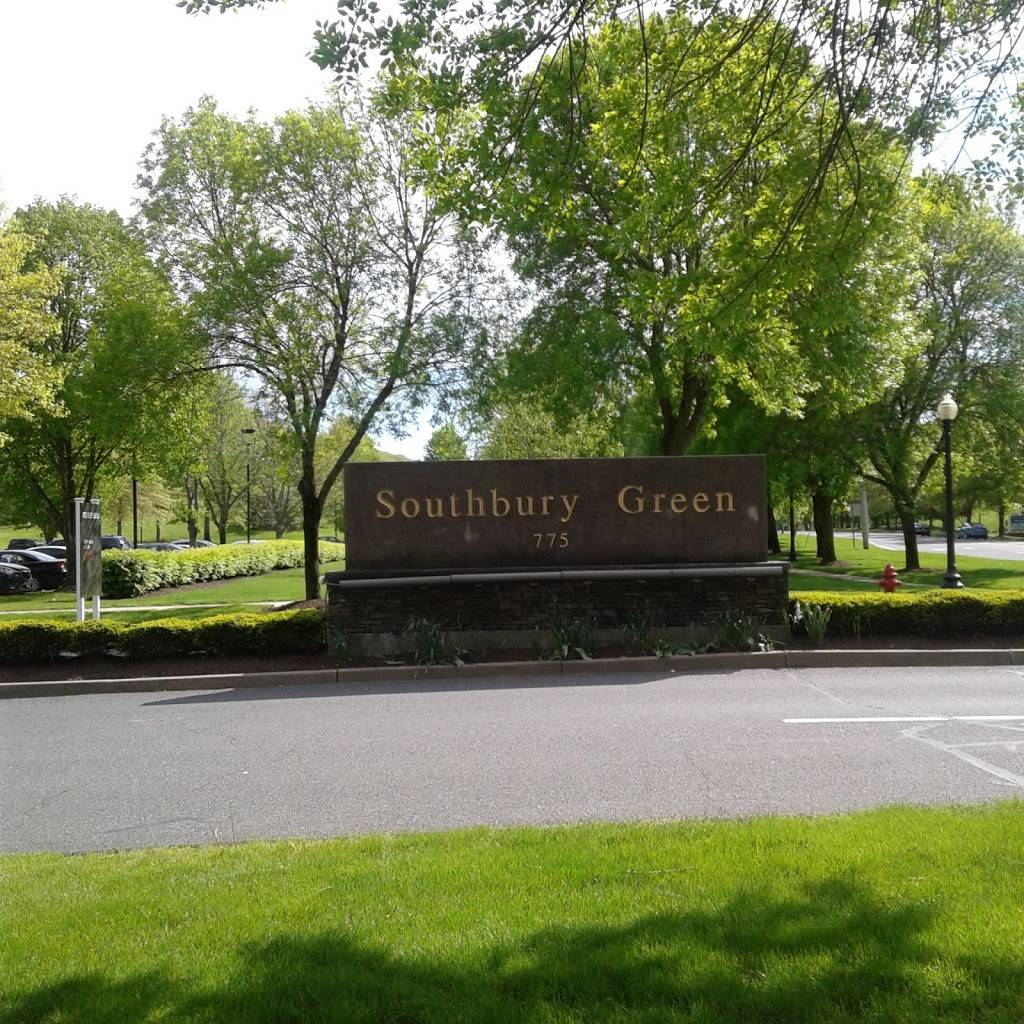 Southbury Green | shopping mall | 775 Main St S, Southbury, CT 06488, USA | 2036355560 OR +1 203-635-5560