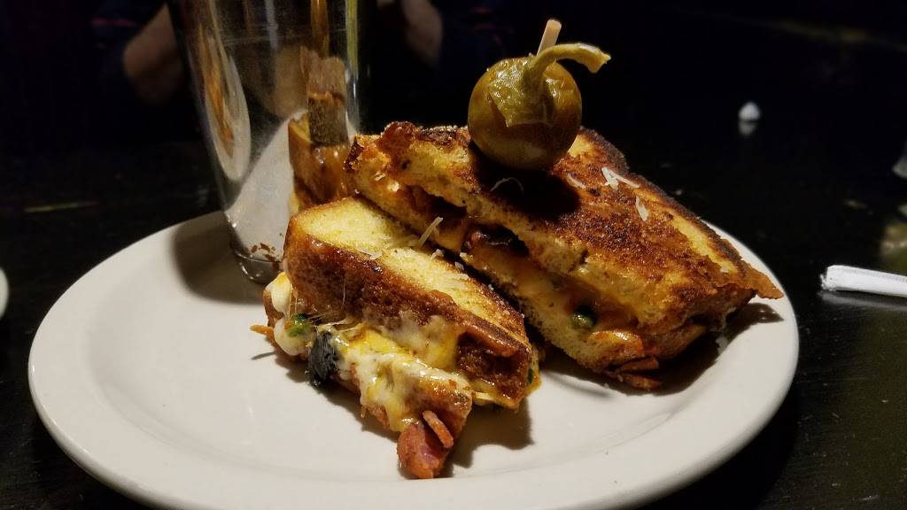 Hammontrees Grilled Cheese | restaurant | 113 W Walnut St, Rogers, AR 72756, USA | 4792025977 OR +1 479-202-5977